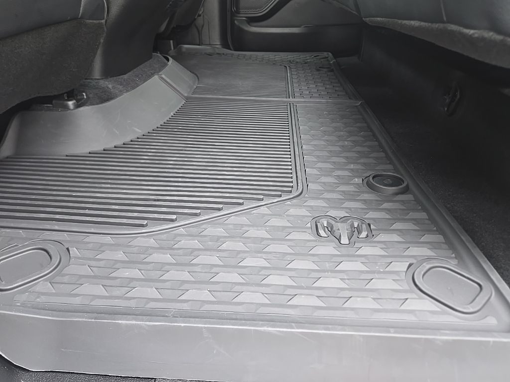 Used 2025 White Ram Big Horn/Lone Star image 60