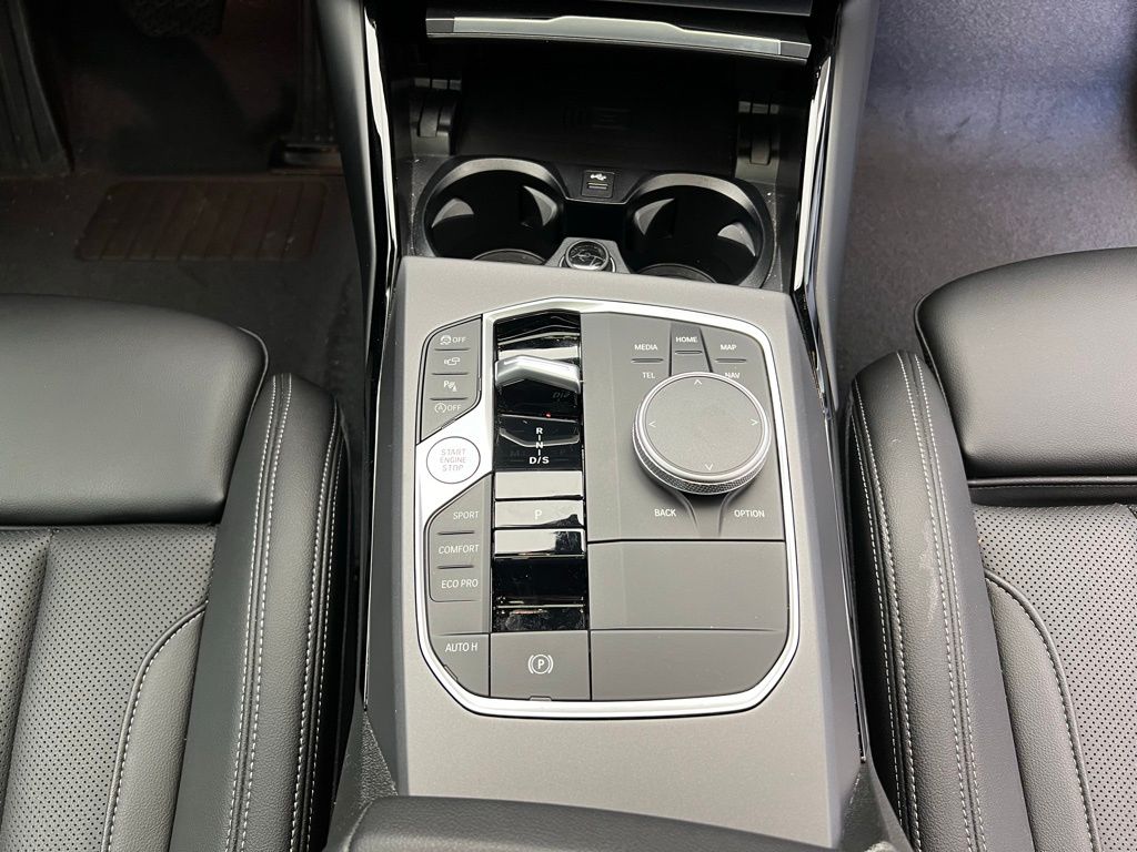 Thumbnail: 2025 BMW 2 Series - 12