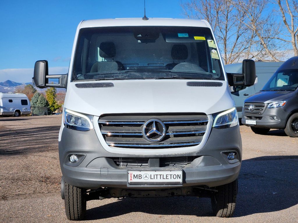 2023 Mercedes-Benz Sprinter 3500 Cab Chassis 170 WB 2