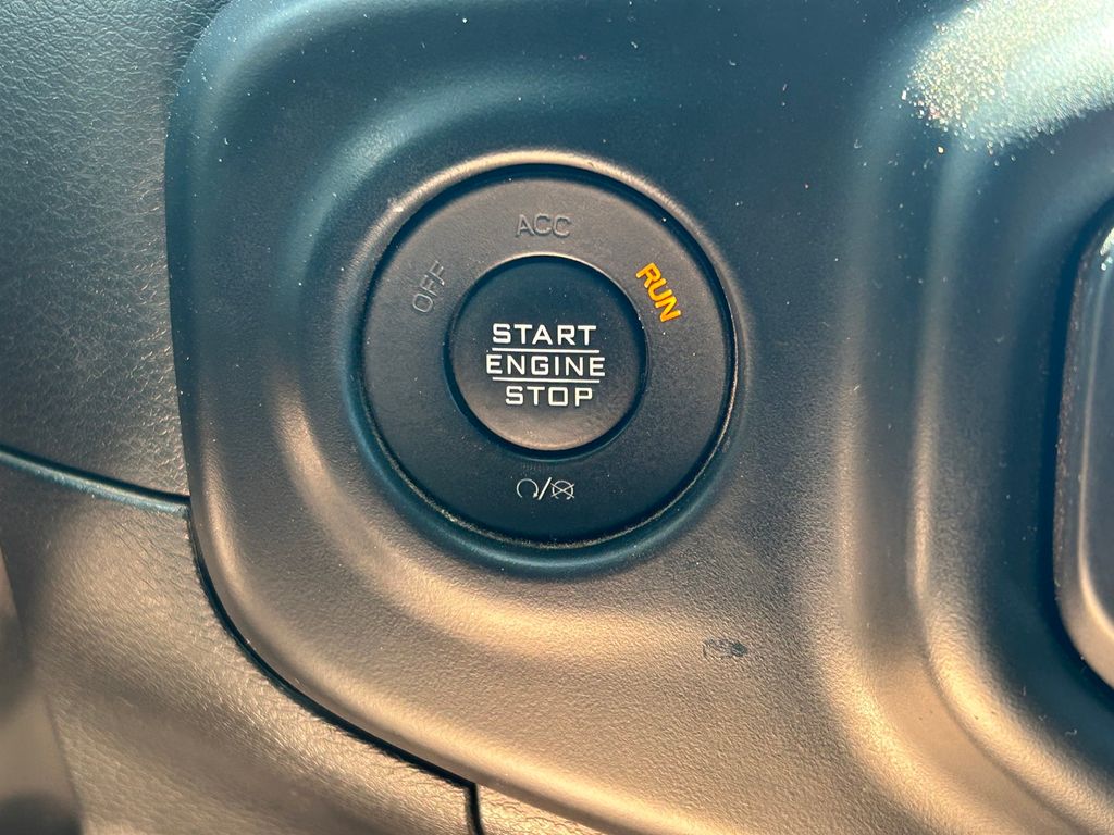 Used 2023 Jeep Wrangler SUV