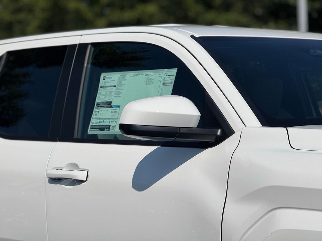 2025 Toyota Tacoma SR5 Double Cab photo 3