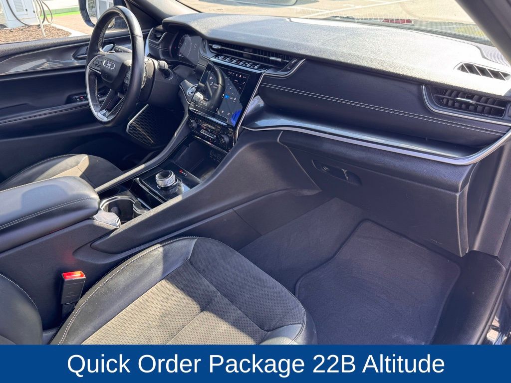 2022 Jeep Grand Cherokee Altitude