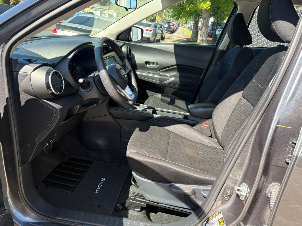 2024 Nissan Kicks SV