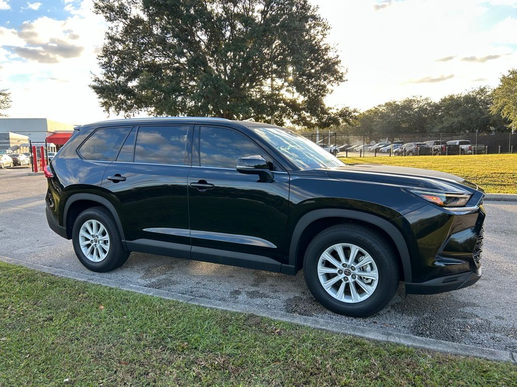 Thumbnail: 2024 Toyota Grand Highlander - 7