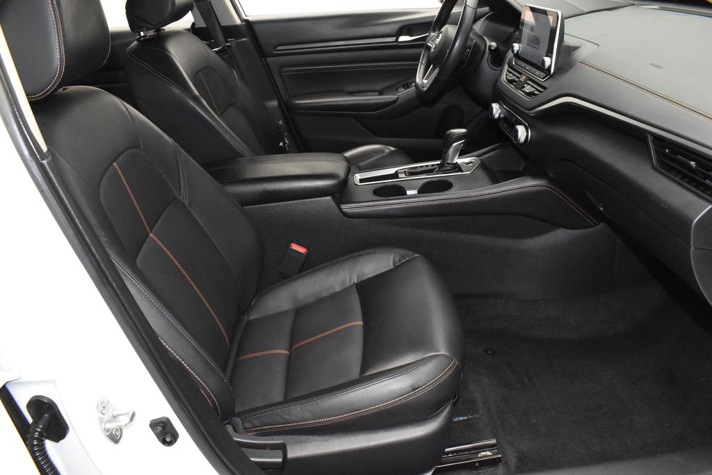 Thumbnail: 2020 Nissan Altima - 23