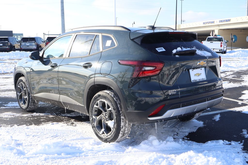 Thumbnail: 2026 Chevrolet Trax - 5