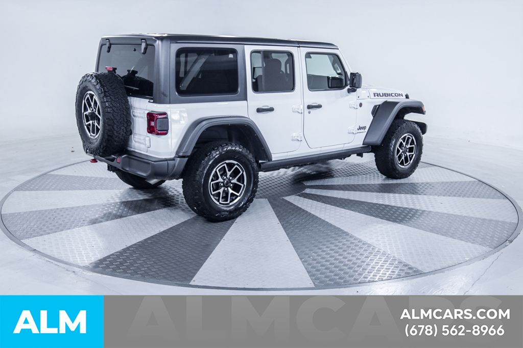 Used 2025 White Jeep Rubicon image 9