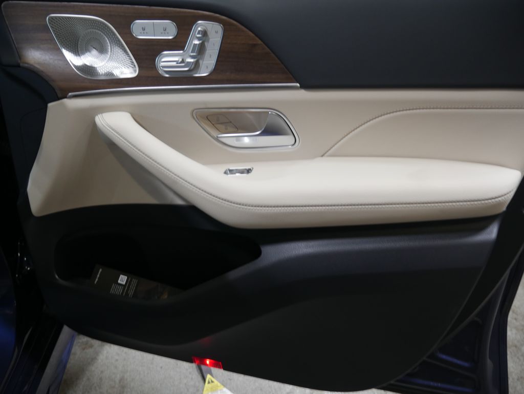 Thumbnail: 2026 Mercedes-Benz GLE - 27