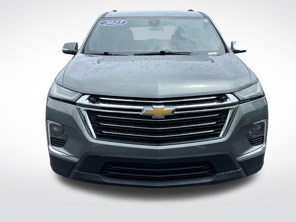 Thumbnail: 2023 Chevrolet Traverse - 9