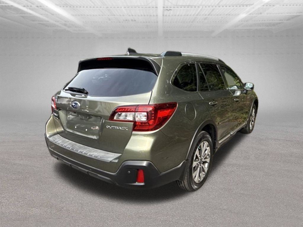 2019 Subaru Outback 2.5i Green at Klick Lewis Buick Chevrolet