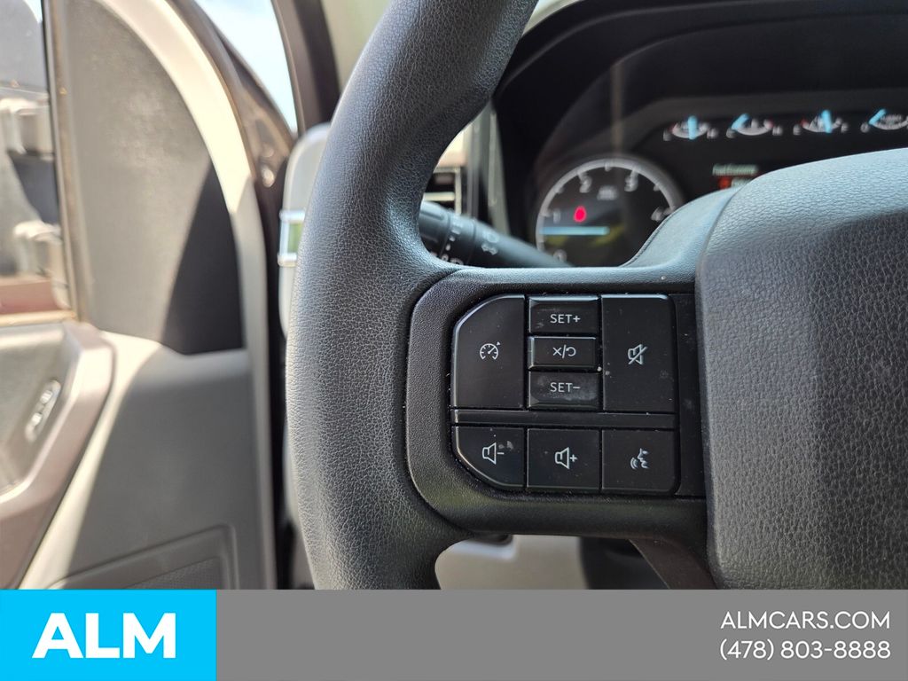 Used 2025 White Ford XLT image 23