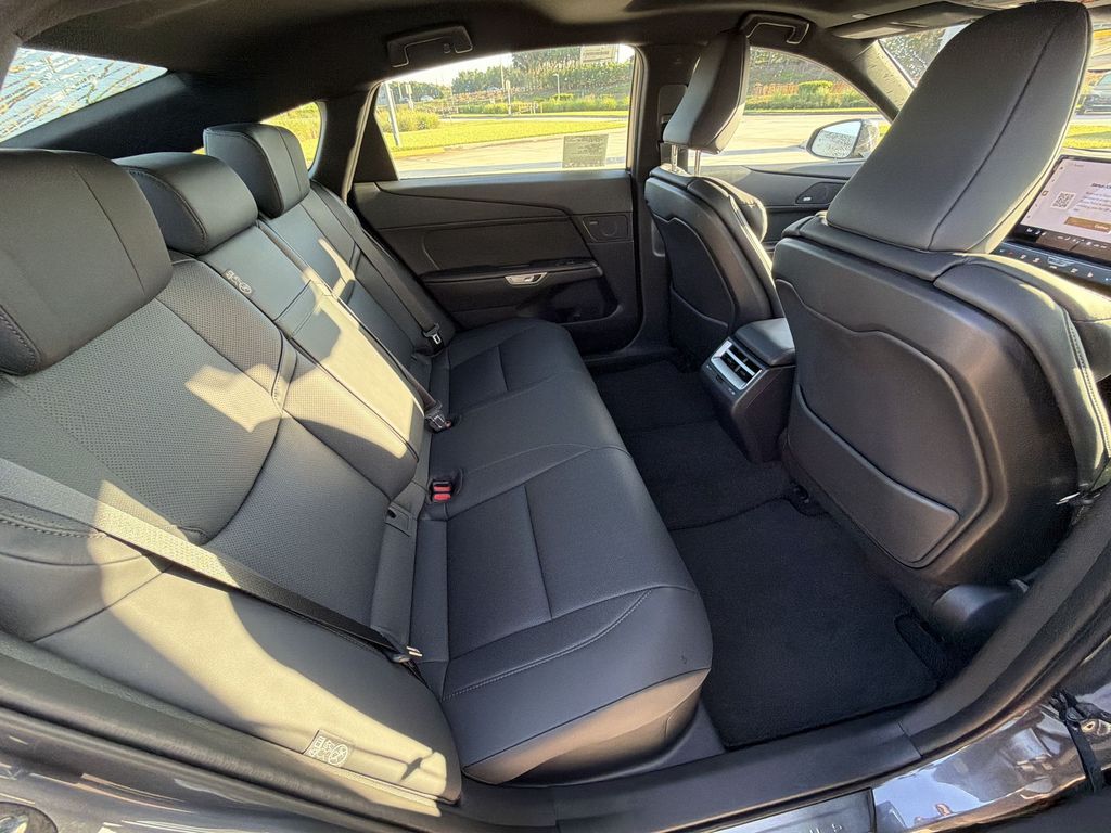 Thumbnail: 2026 Lexus ES - 17