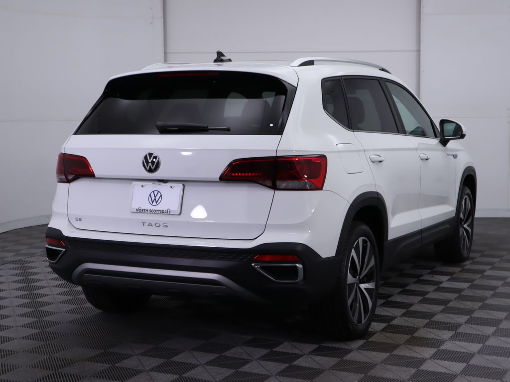 2024 Volkswagen Taos SE 6