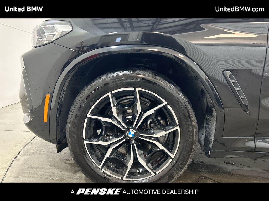Thumbnail: 2025 BMW X4 - 10