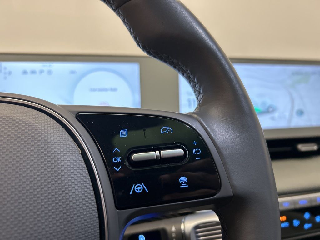 Thumbnail: 2023 Hyundai Ioniq 5 - 16