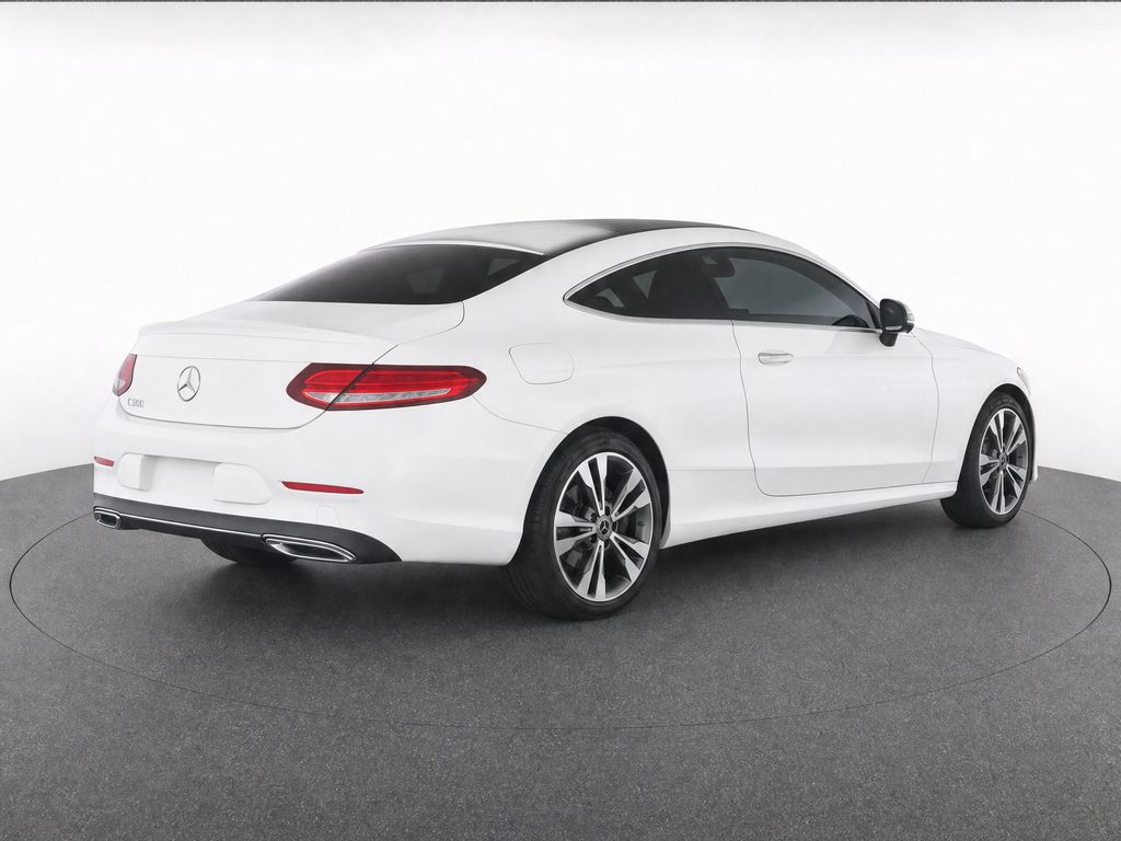 Thumbnail: 2023 Mercedes-Benz C-Class - 3