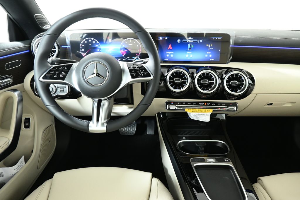 2025 Mercedes-Benz CLA 250 4