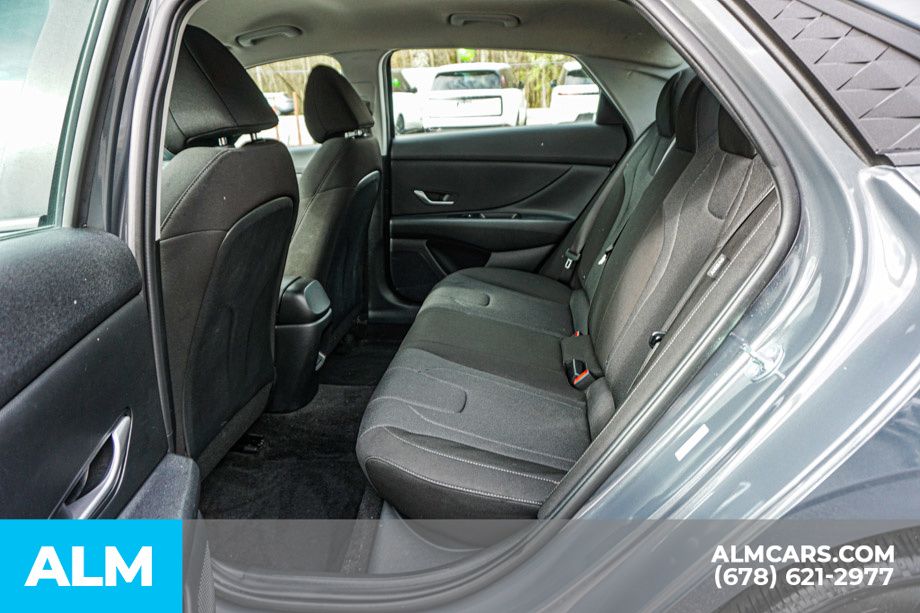 Used 2025 Gray Hyundai SE image 21