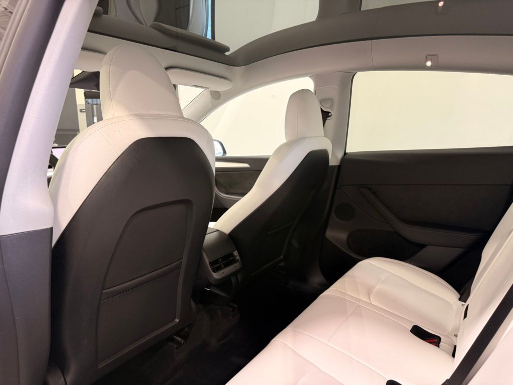 Thumbnail: 2023 Tesla Model Y - 18