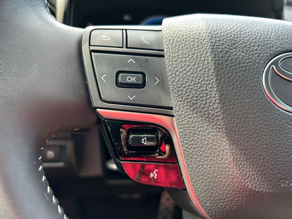 Thumbnail: 2025 Toyota Camry - 19