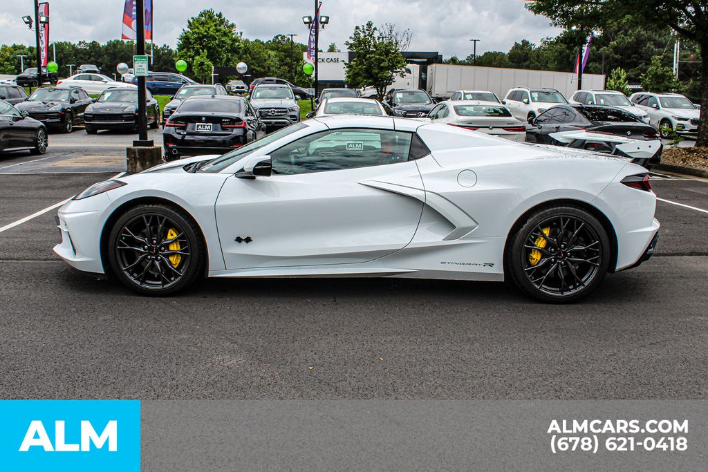 Used 2024 White Chevrolet Stingray image 7