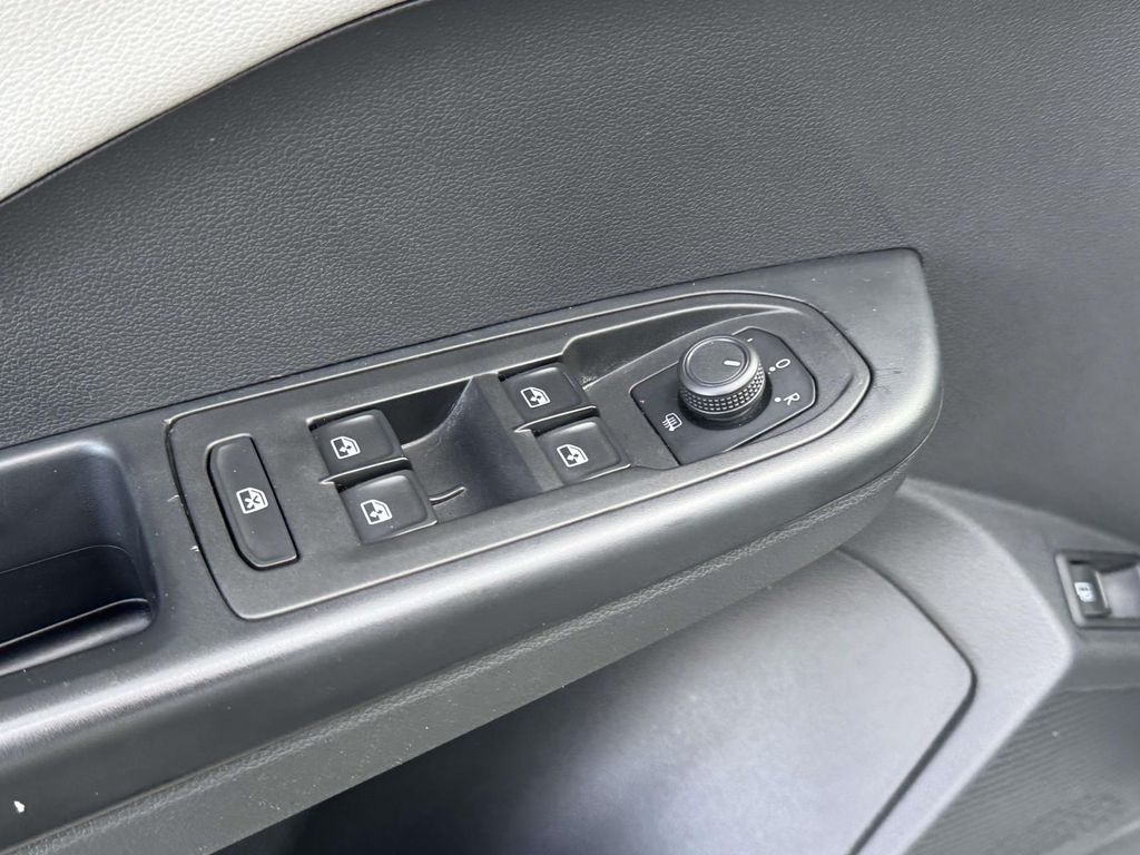 Used 2022 Volkswagen Taos SUV