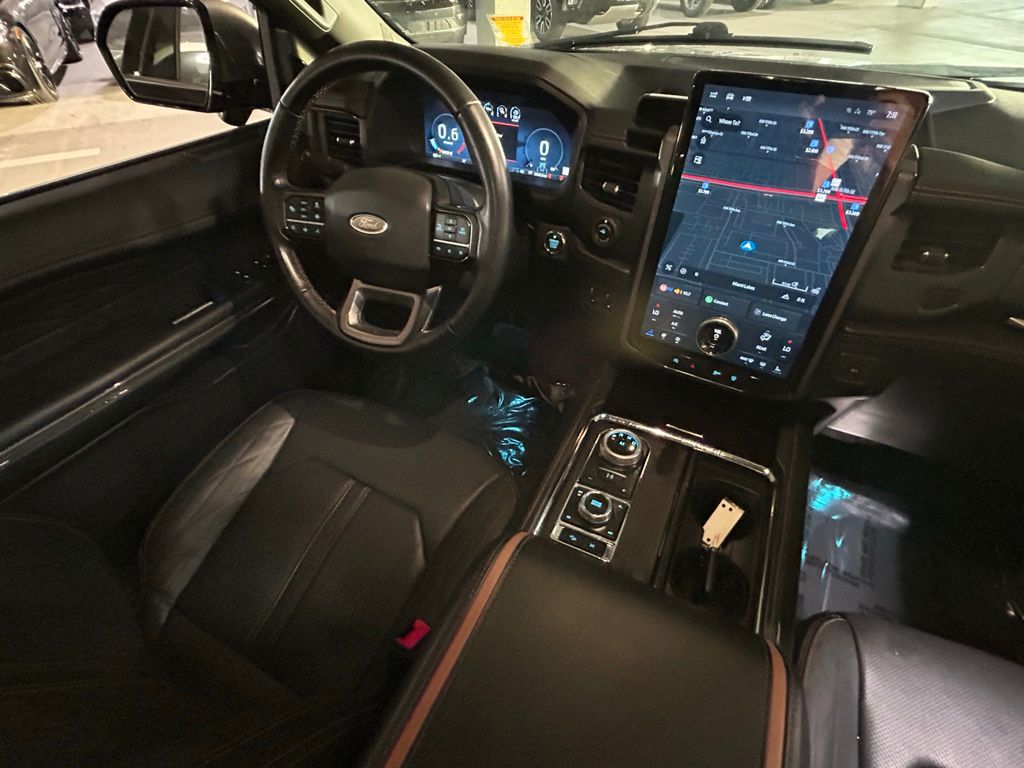 Used 2023 Agate Black Metallic Ford Platinum image 9