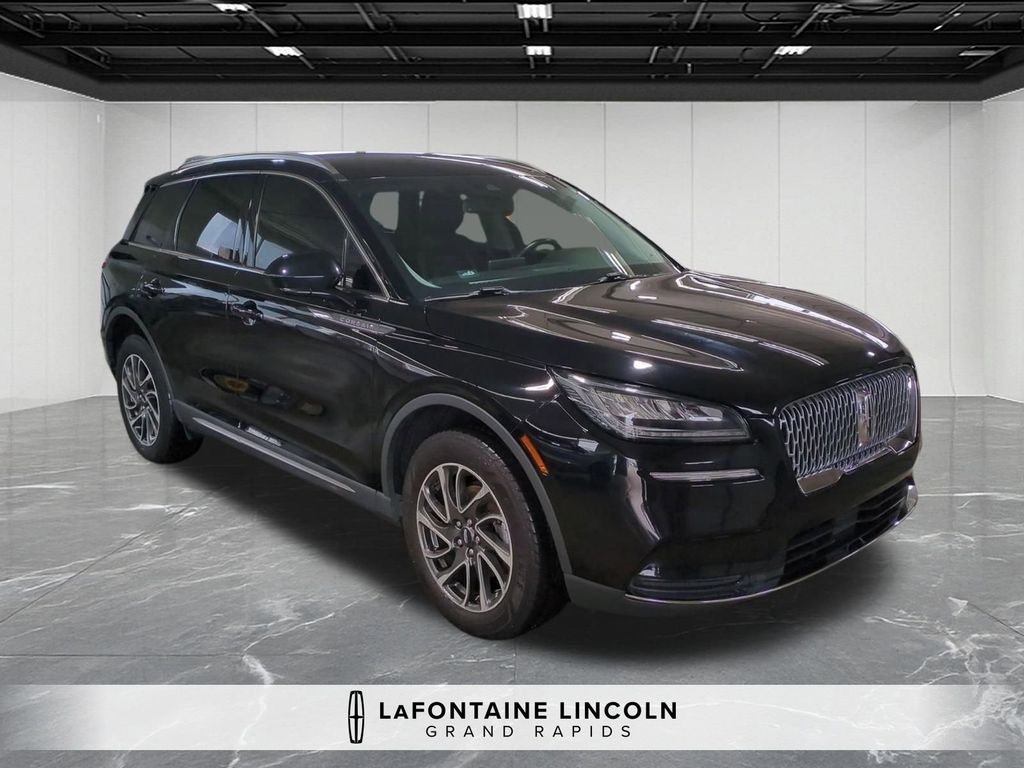 View vehicle photo 7