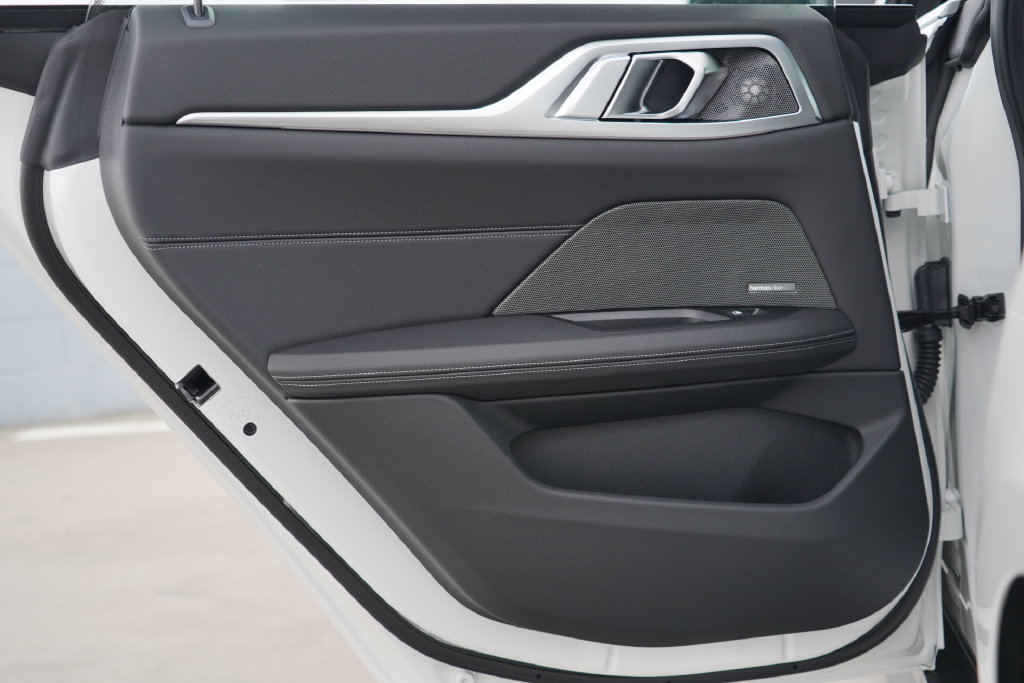 Thumbnail: 2027 BMW 4 Series - 32