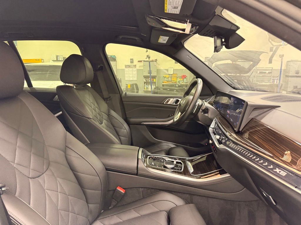 Thumbnail: 2024 BMW X5 - 28