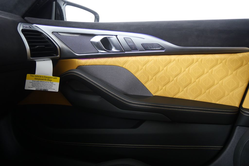 Thumbnail: 2025 BMW M8 - 31