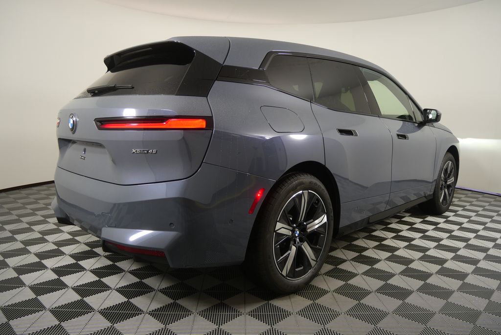 Thumbnail: 2026 BMW iX - 3