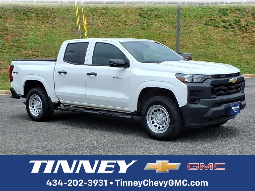 Summit White 2024 Chevrolet Colorado Work Truck Crew Cab 4WD Pickup Truck Four-Wheel Drive 8-Speed Automatic