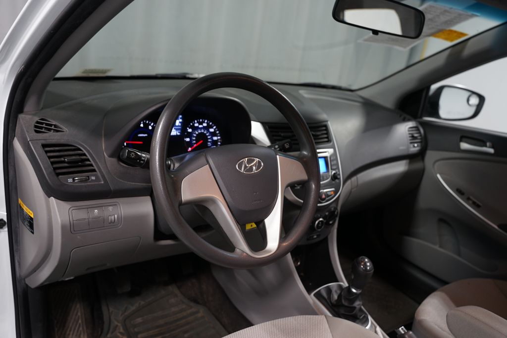 Thumbnail: 2013 Hyundai Accent - 7