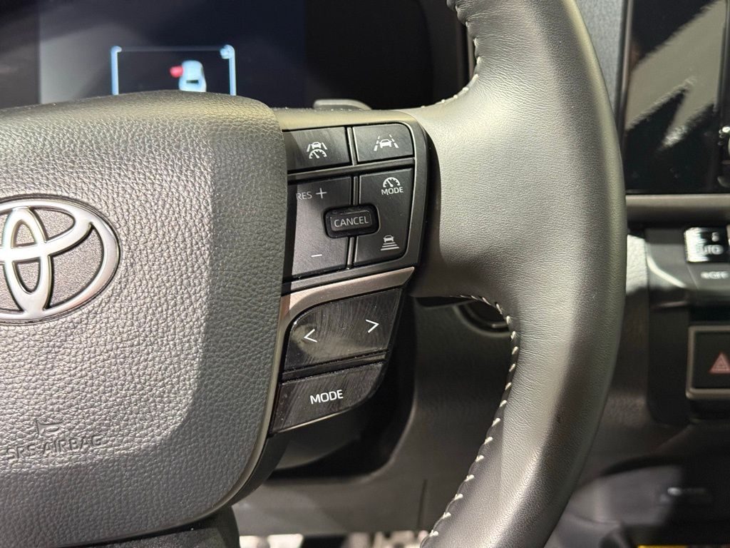 Thumbnail: 2025 Toyota Camry - 23