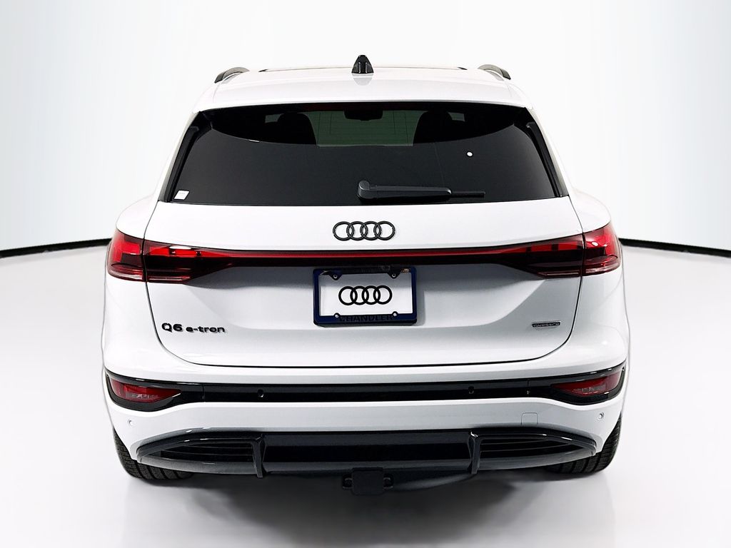 Thumbnail: 2027 Audi Q6 e-tron - 6
