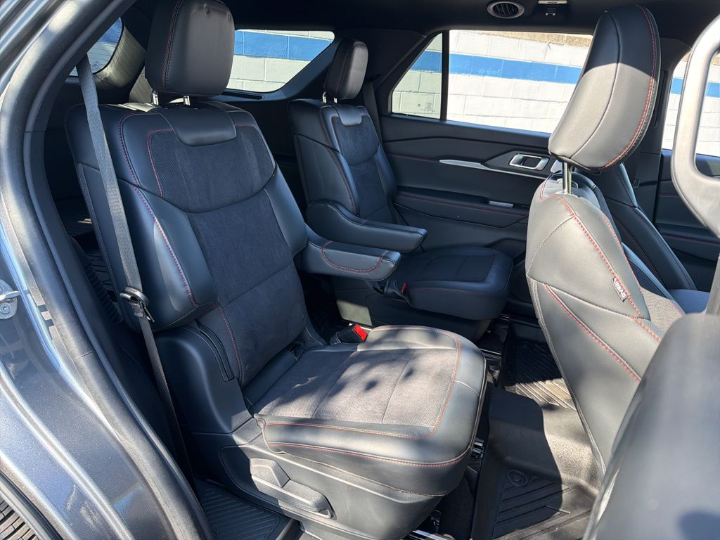 Thumbnail: 2025 Ford Explorer - 26