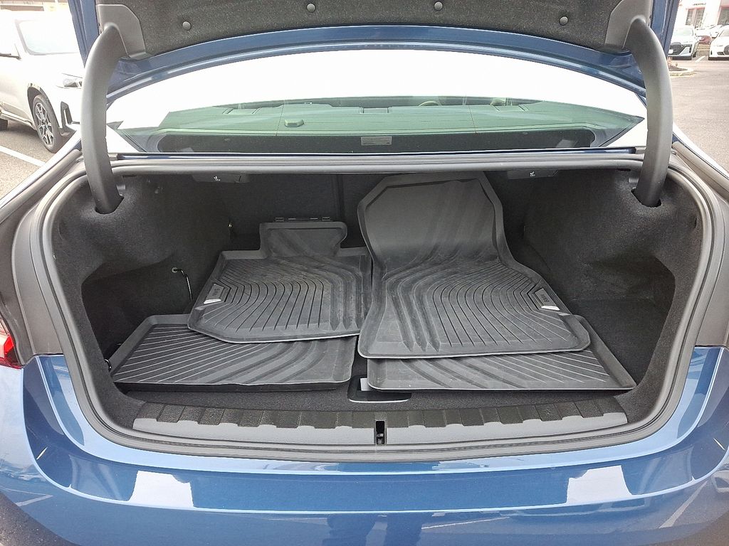 Thumbnail: 2023 BMW 3 Series - 30