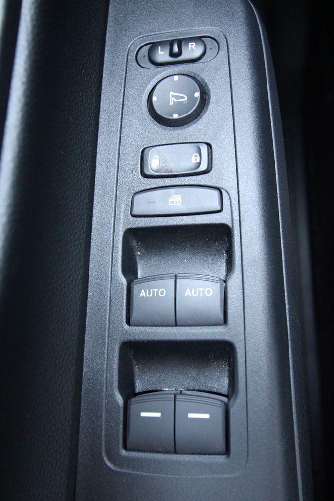 Used 2025 Honda CR-V Hybrid SUV