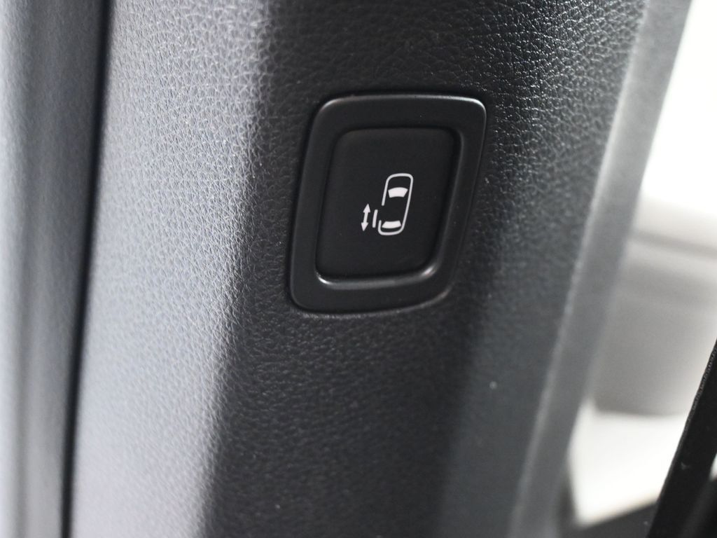 Used 2024 Astra Blue Kia EX image 36