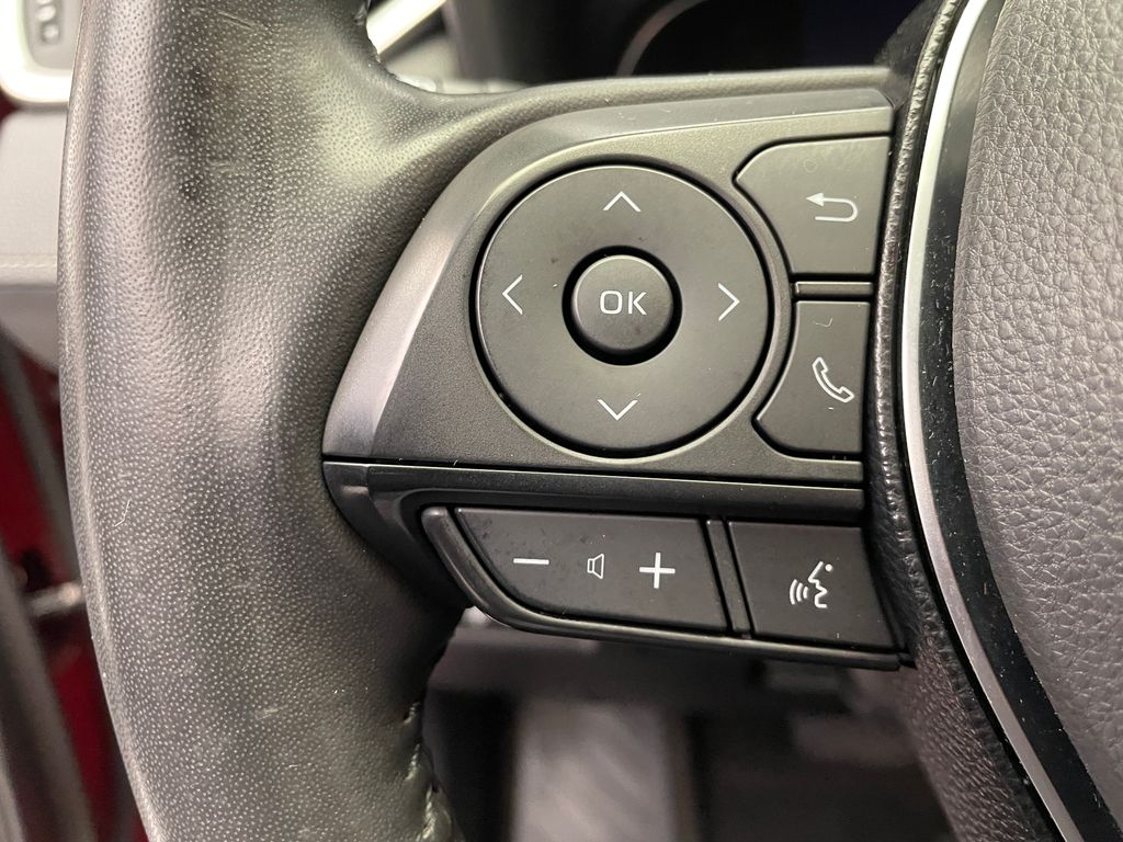 Thumbnail: 2021 Toyota RAV4 - 22