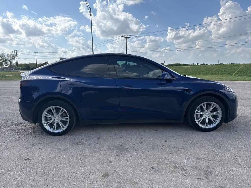 Used Car 2022 Tesla Model Y  Long Range For Sale Under $35,000 In Taylor, Texas