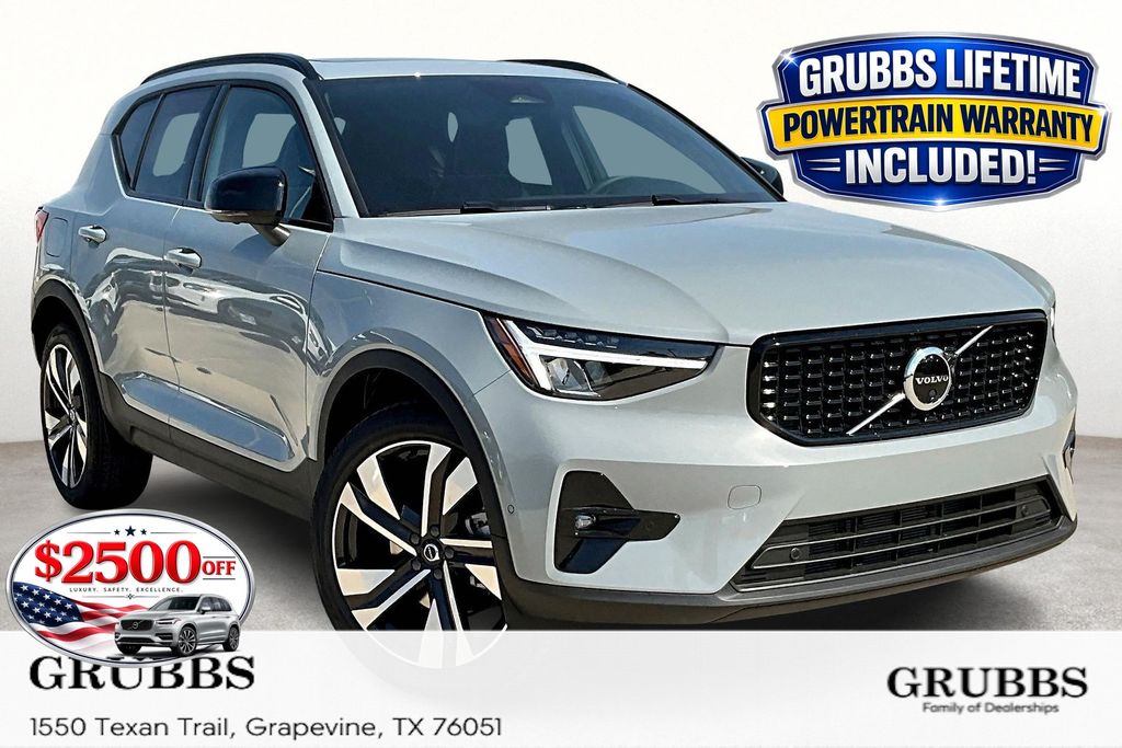 Gray Metallic 2026 Volvo XC40 SUV / Crossover Front-Wheel Drive Automatic