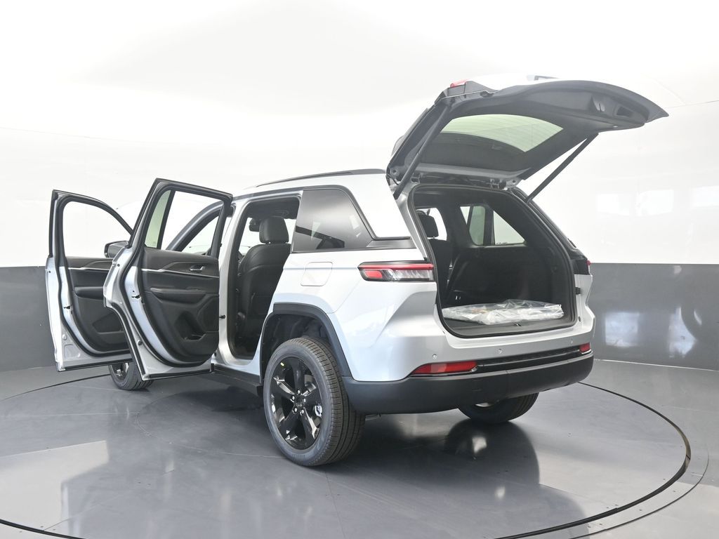 New 2025 Silver Zynith Jeep Limited image 71