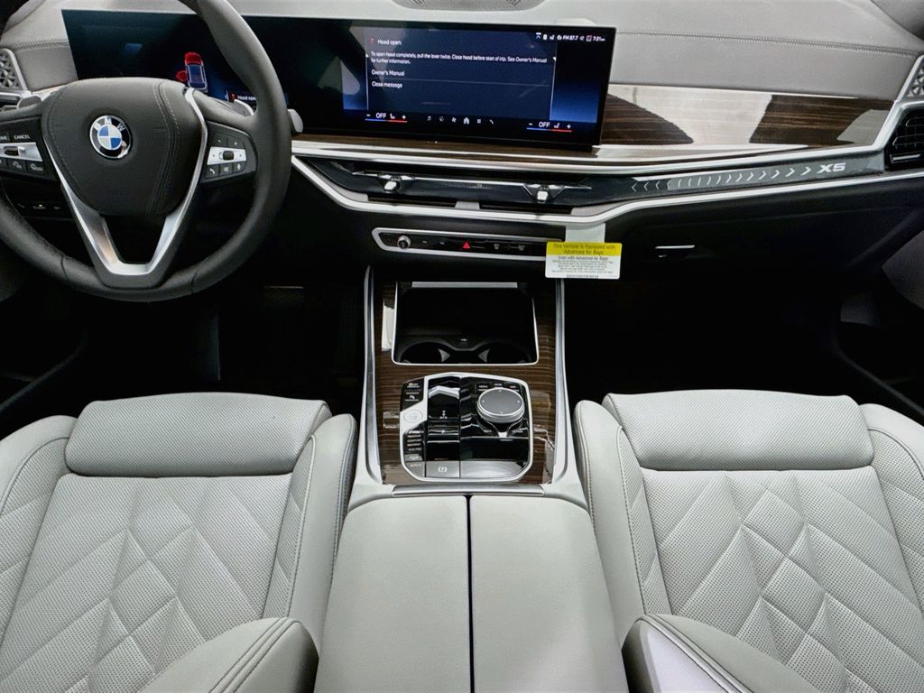 Thumbnail: 2026 BMW X5 - 13
