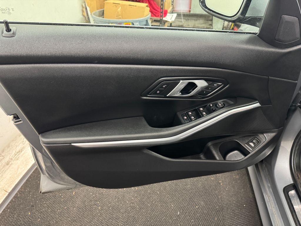 2024 BMW 3 Series 330i