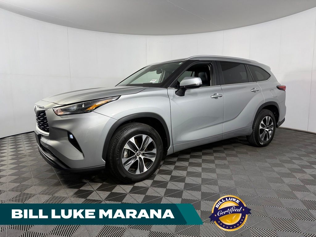 Celestial Silver Metallic 2025 Toyota Highlander SUV / Crossover Front-Wheel Drive 8-Speed Automatic