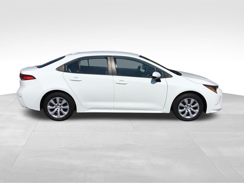 Thumbnail: 2022 Toyota Corolla - 6