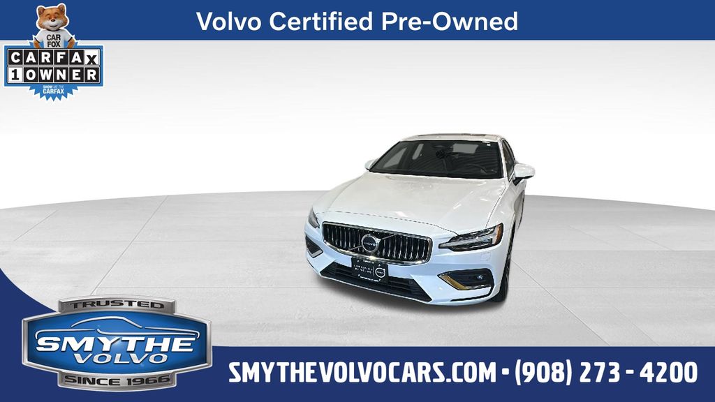 2023 Volvo S60 B5 Ultimate Bright Theme AWD