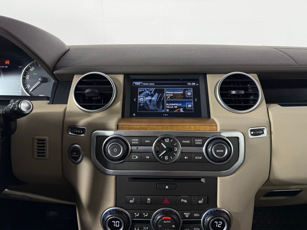 Thumbnail: 2016 Land Rover LR4 - 12